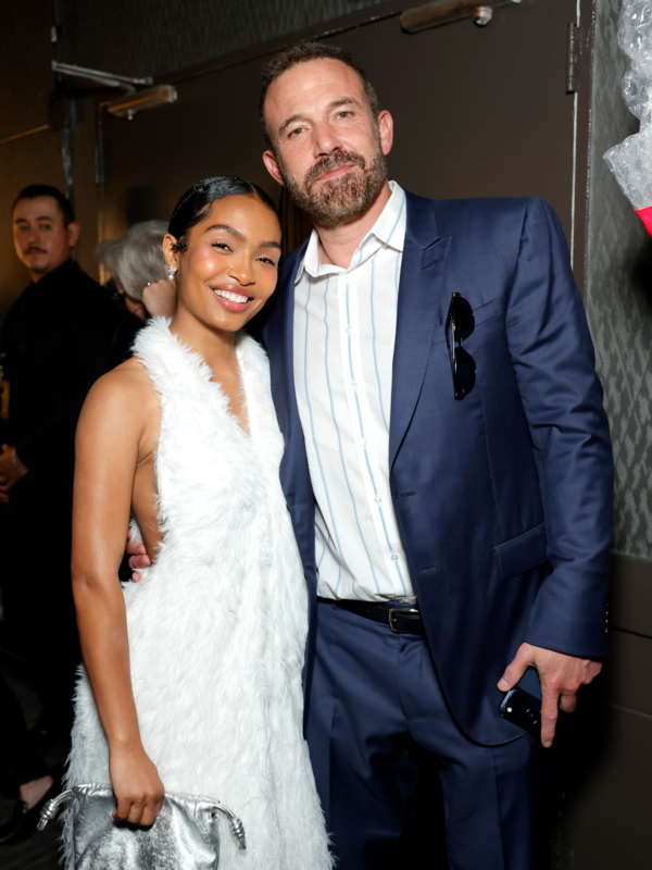 Presenters Yara Shahidi & Ben Affleck